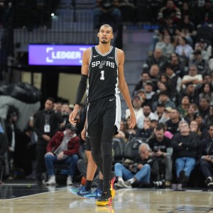 新葡京-高效表现统治攻防！文班14中9&amp;三分9中5 砍下29分11板6助2断3帽